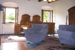 Unique Renovated Bakery in Landhouse