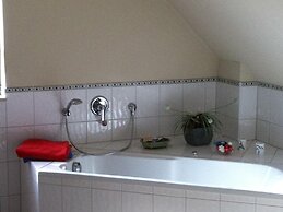 Quiet Holiday Home in Fliemstorf Germany near Beach