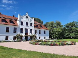 Apartment in Gerdshagen With Garden