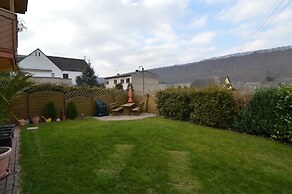 Modern Holiday Apartment With Large Garden Near the River Moselle