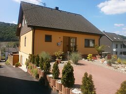 Modern Holiday Apartment With Large Garden Near the River Moselle