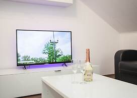 Stylish Holiday Home near Winterberg with Private Sauna House, Terrace