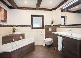 Stylish Holiday Home near Winterberg with Private Sauna House, Terrace