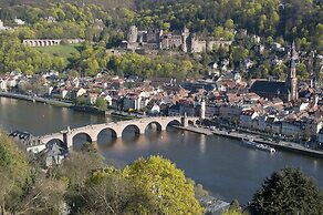 Boutique Apartment With Balcony