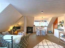 Holiday Home With Garden in Weissenbrunn