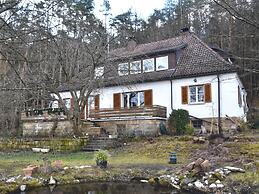 Holiday Home With Garden in Weissenbrunn