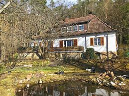 Holiday Home With Garden in Weissenbrunn