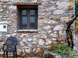 Belvilla by OYO Masia Vinaixa