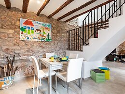 Belvilla by OYO Masia Vinaixa