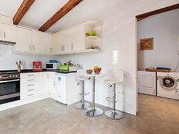 Belvilla by OYO Masia Vinaixa