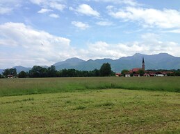 Spacious 4 Person Holiday Home near Chiemsee