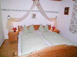 Spacious 4 Person Holiday Home near Chiemsee