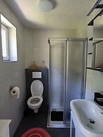 Cosy Holiday Home - Pets Welcome