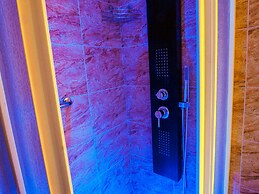 Modern Apartment in Riello with Hot Tub