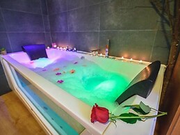 Cozy Apartment in Riello with Hot Tub