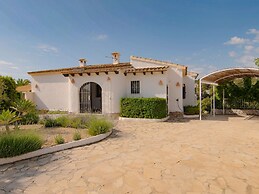 Belvilla by OYO Mil Flores