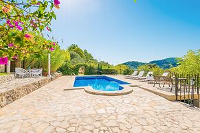 Rustic House in Tramuntana With Salt Pool