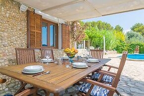 Rustic House in Tramuntana With Salt Pool