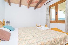 Rustic House in Tramuntana With Salt Pool