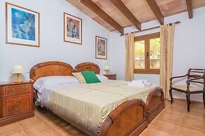 Rustic House in Tramuntana With Salt Pool