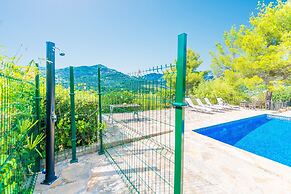Rustic House in Tramuntana With Salt Pool