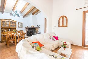 Rustic House in Tramuntana With Salt Pool