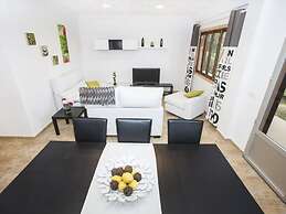 Belvilla by OYO Ferragut Apart