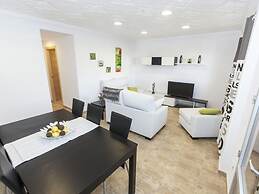 Belvilla by OYO Ferragut Apart