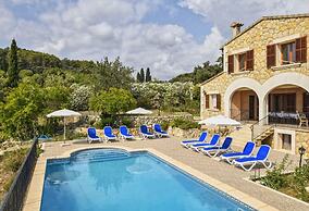 Belvilla by OYO Pla de Ses Rotes