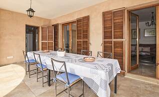 Belvilla by OYO Pla de Ses Rotes