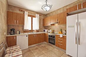 Belvilla by OYO Pla de Ses Rotes