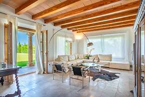 Belvilla by OYO Ses Rentadores