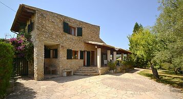 Belvilla by OYO Roura