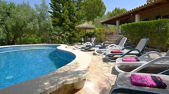 Belvilla by OYO Roura