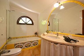 Belvilla by OYO Roura