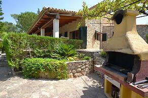 Belvilla by OYO Roura