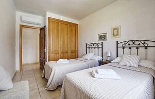 Belvilla by OYO Sastre Blanquer