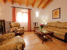 Belvilla by OYO Es Rafal