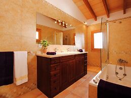 Belvilla by OYO Es Rafal