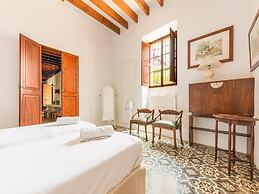 Belvilla by oyo Mansion