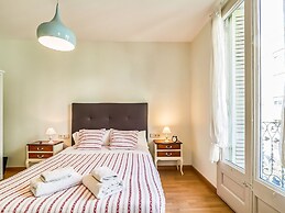 Modern Villa in Eixample With Sea Near