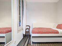 Modern Villa in Eixample With Sea Near