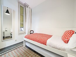 Modern Villa in Eixample With Sea Near