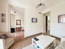 Modern Villa in Eixample With Sea Near