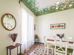 Modern Villa in Eixample With Sea Near