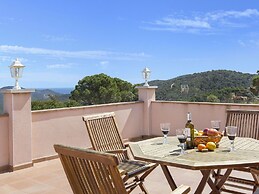 Comfortable Villa Near Lloret De Mar With Private Pool