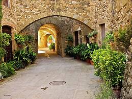 Modern Mansion in Bordils With Swimming Pool