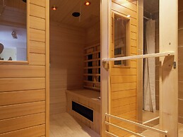 Elegant House With Heated Pool and Sauna