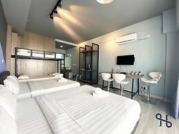 Homesuite' Home at Aeropod SOVO