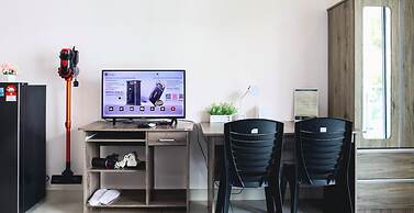 Homesuite' Home at Aeropod SOVO